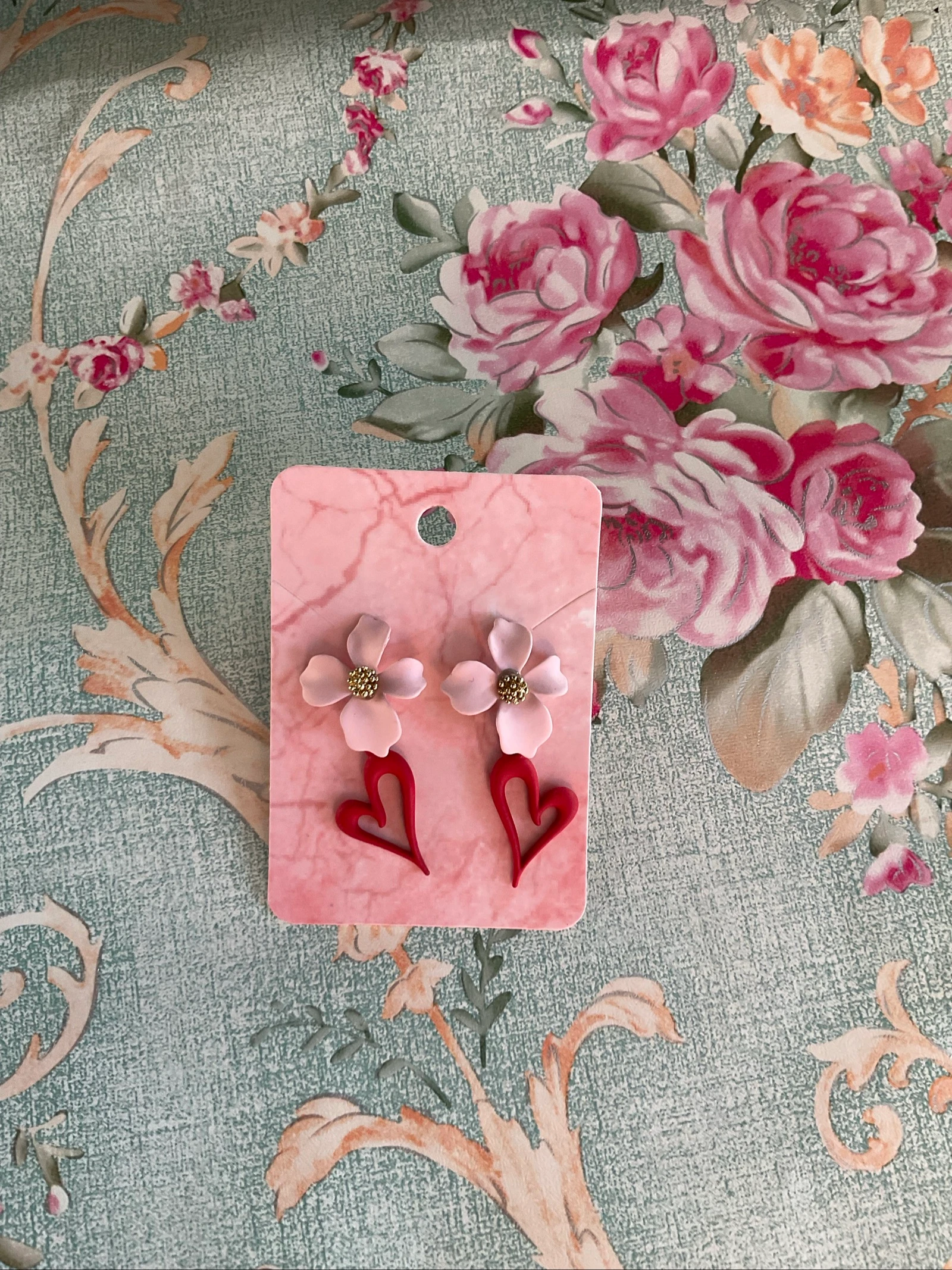 Pendientes flor y corazón  – photo 6